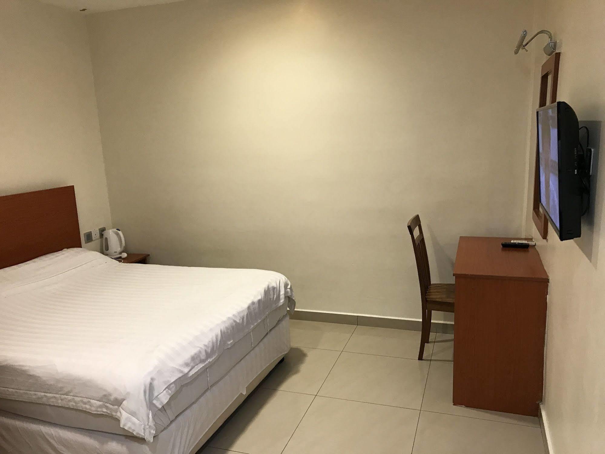 Aeton Hotel Nilai Exterior photo