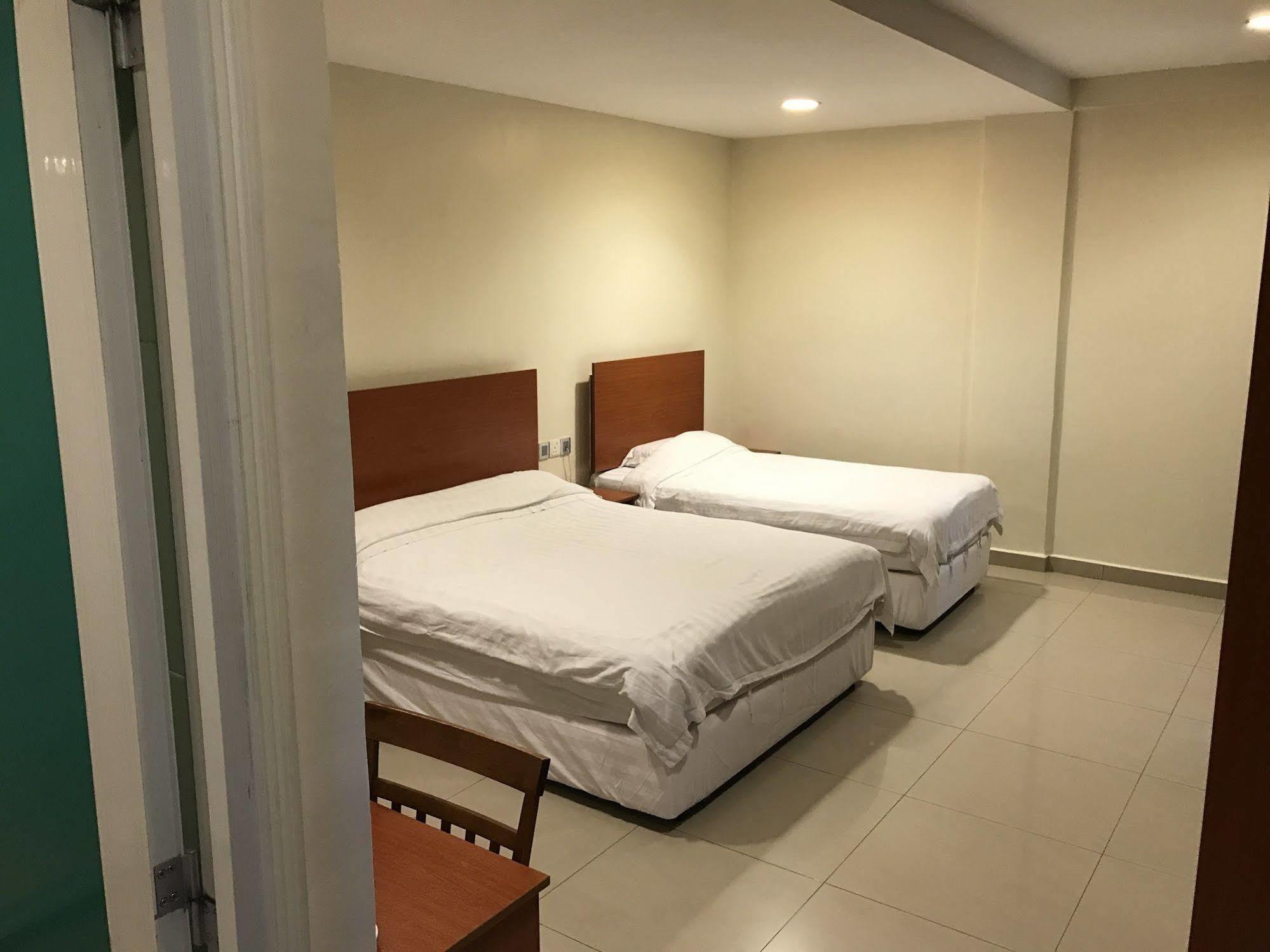 Aeton Hotel Nilai Exterior photo
